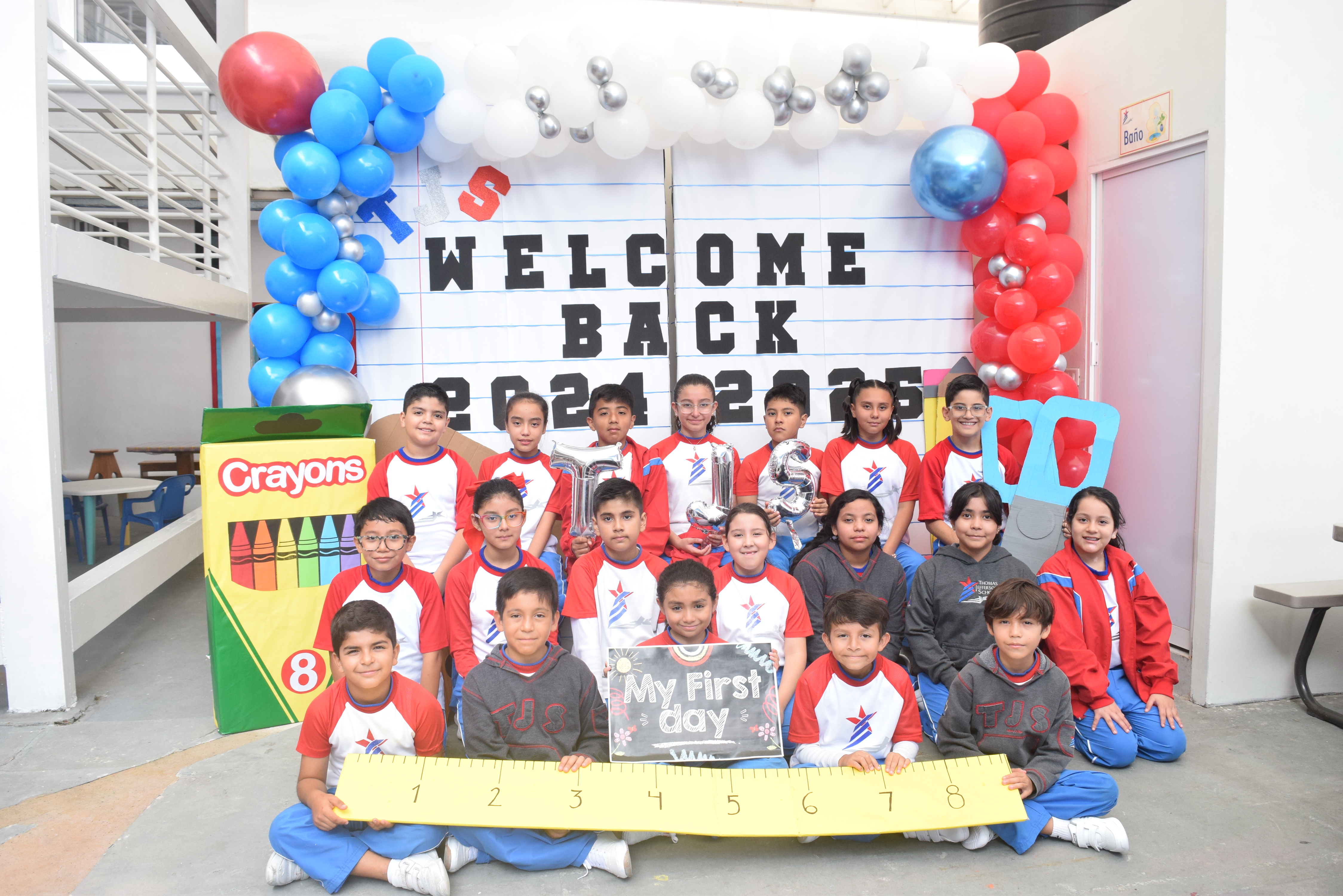 Estudiantes de primaria Thomas Jefferson School